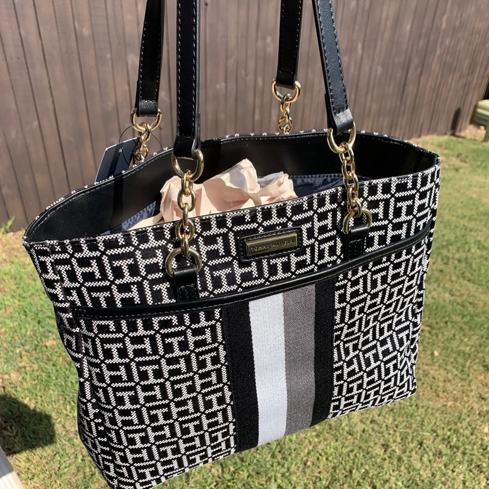 Tommy Hilfiger purse
